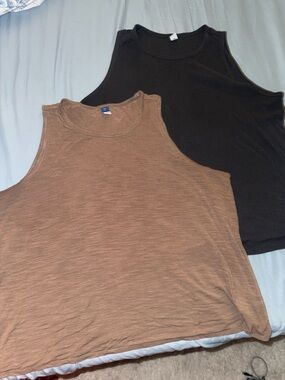 Old Navy Neutral Tank Tops